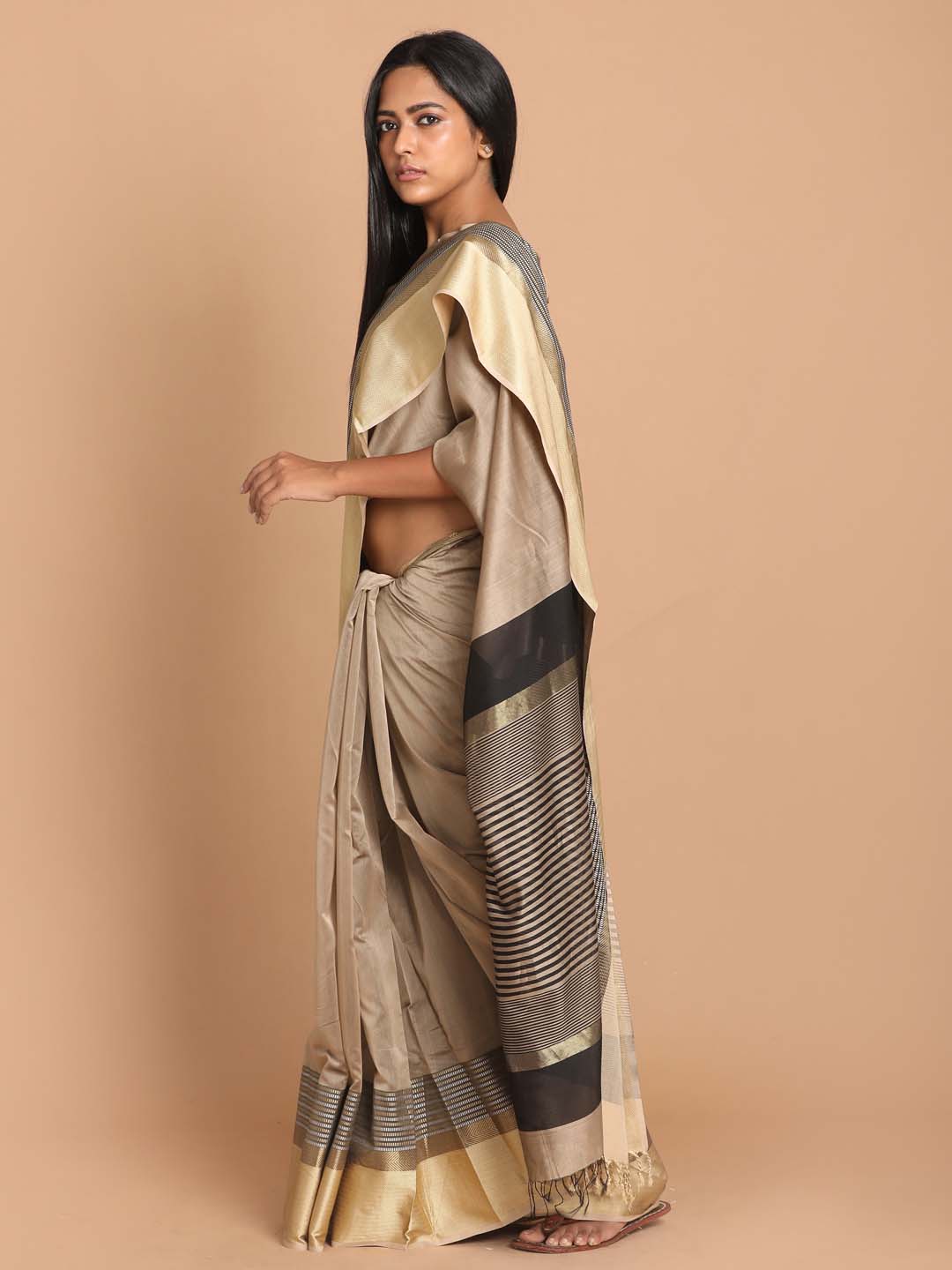 Indethnic Maheshwari Handloom Silk Cotton Saree - View 2