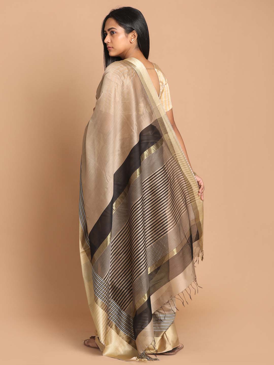 Indethnic Maheshwari Handloom Silk Cotton Saree - View 3