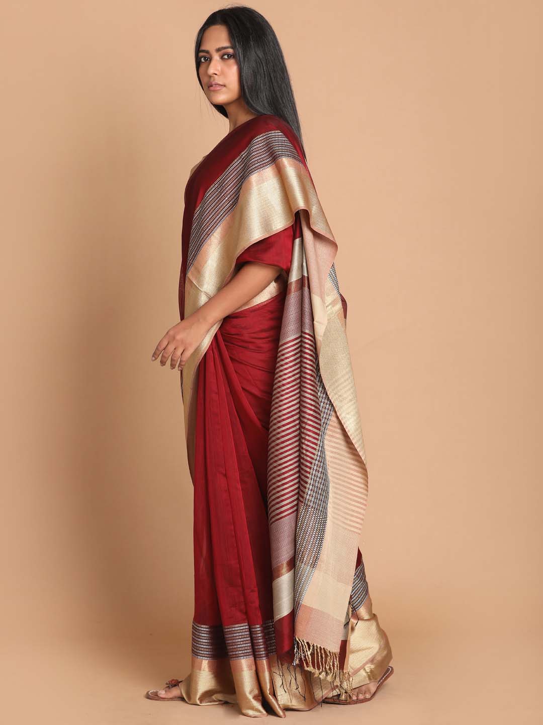 Indethnic Maheshwari Handloom Silk Cotton Saree - View 2