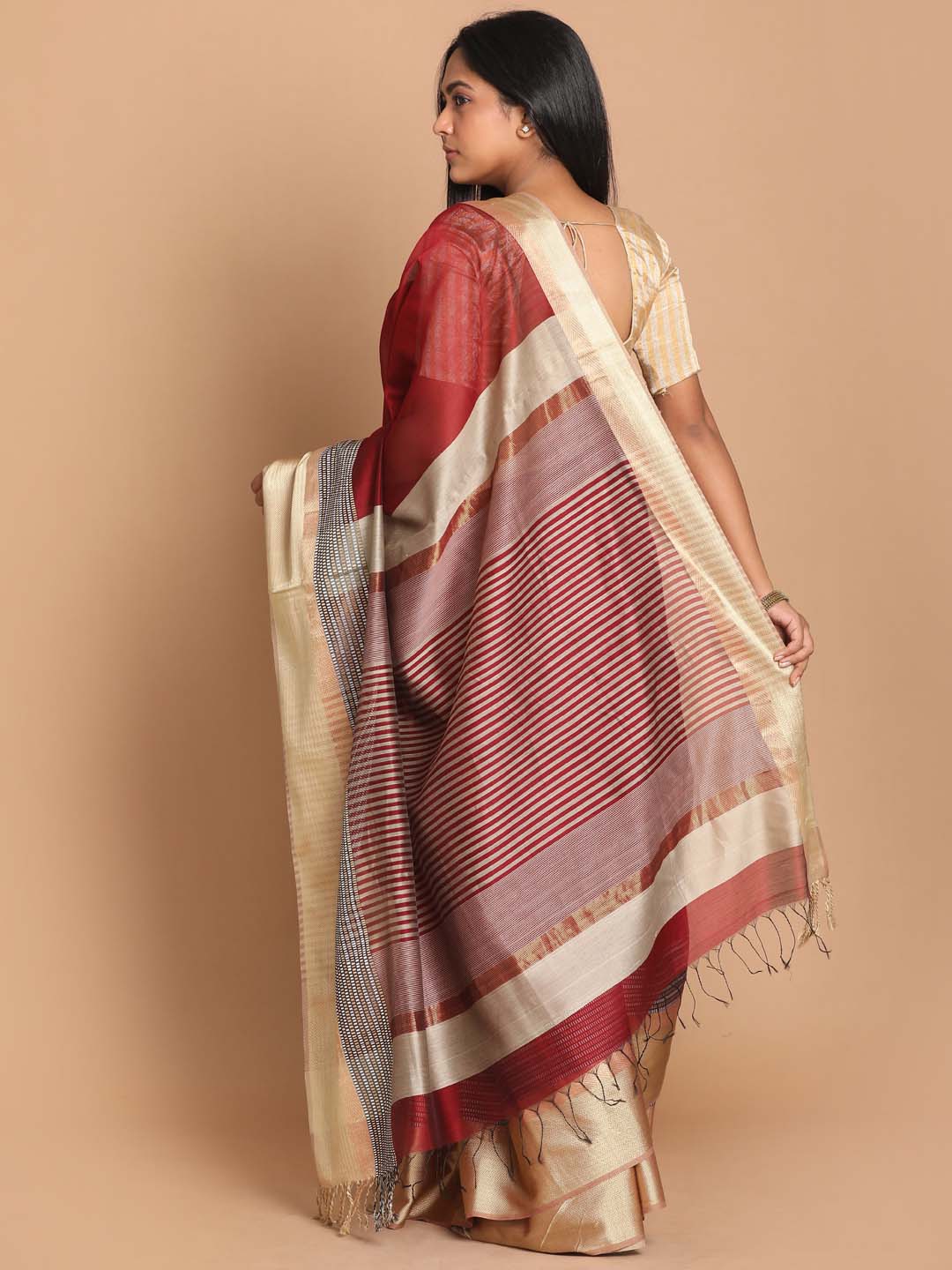 Indethnic Maheshwari Handloom Silk Cotton Saree - View 3