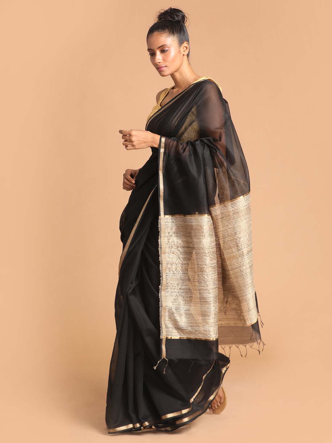 Indethnic Maheshwari Handloom Silk Cotton Saree - View 2