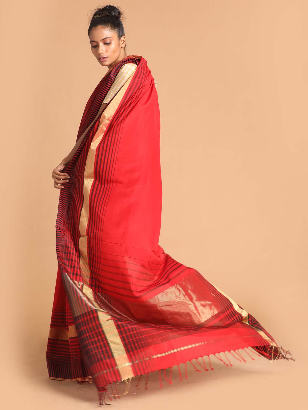 Indethnic Maheshwari Handloom Silk Cotton Saree - View 2