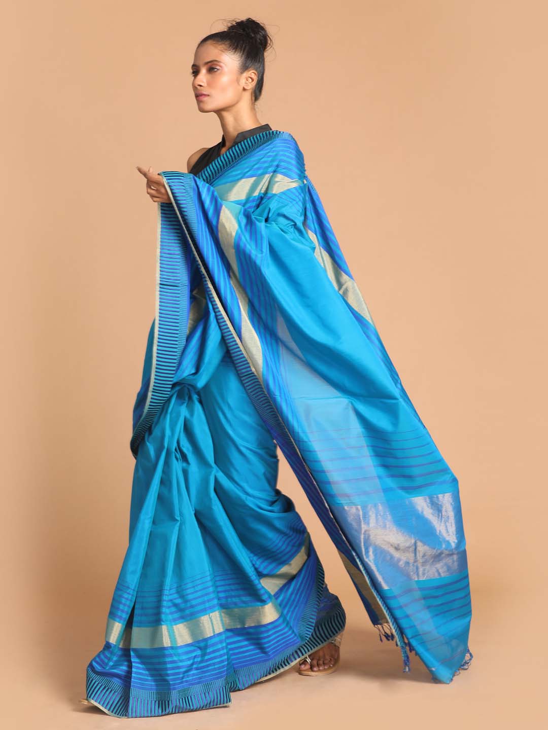 Indethnic Maheshwari Handloom Silk Cotton Saree - View 2