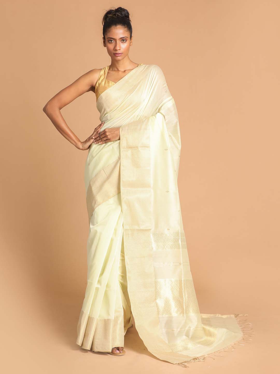 Indethnic Maheshwari Handloom Silk Cotton Saree - View 1