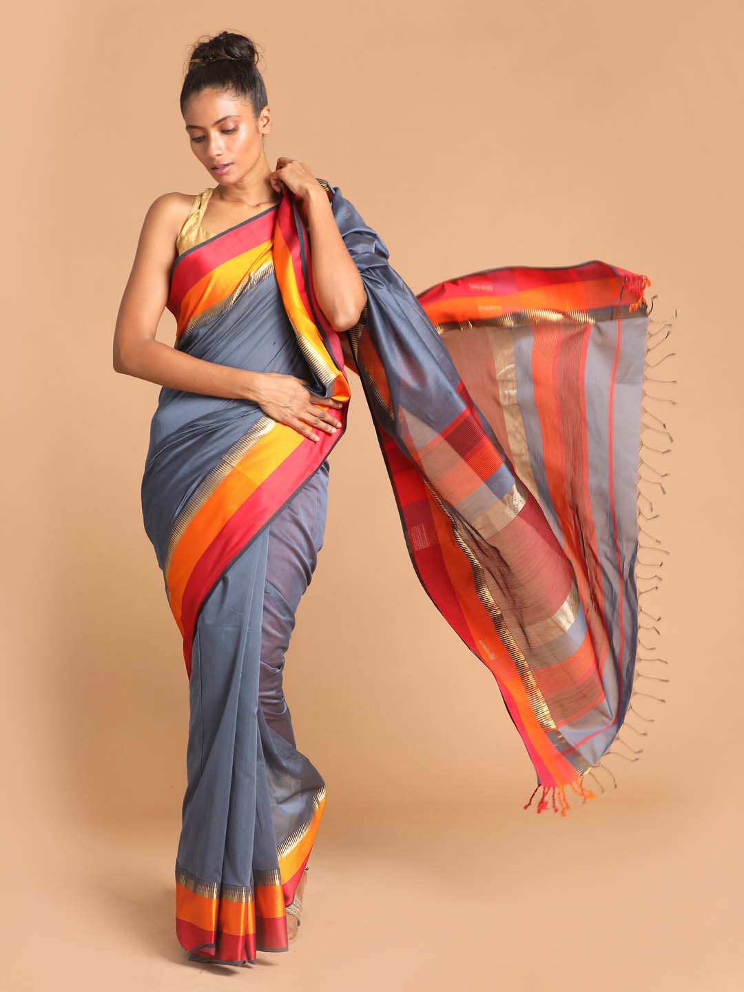 Indethnic Maheshwari Handloom Silk Cotton Saree - View 1