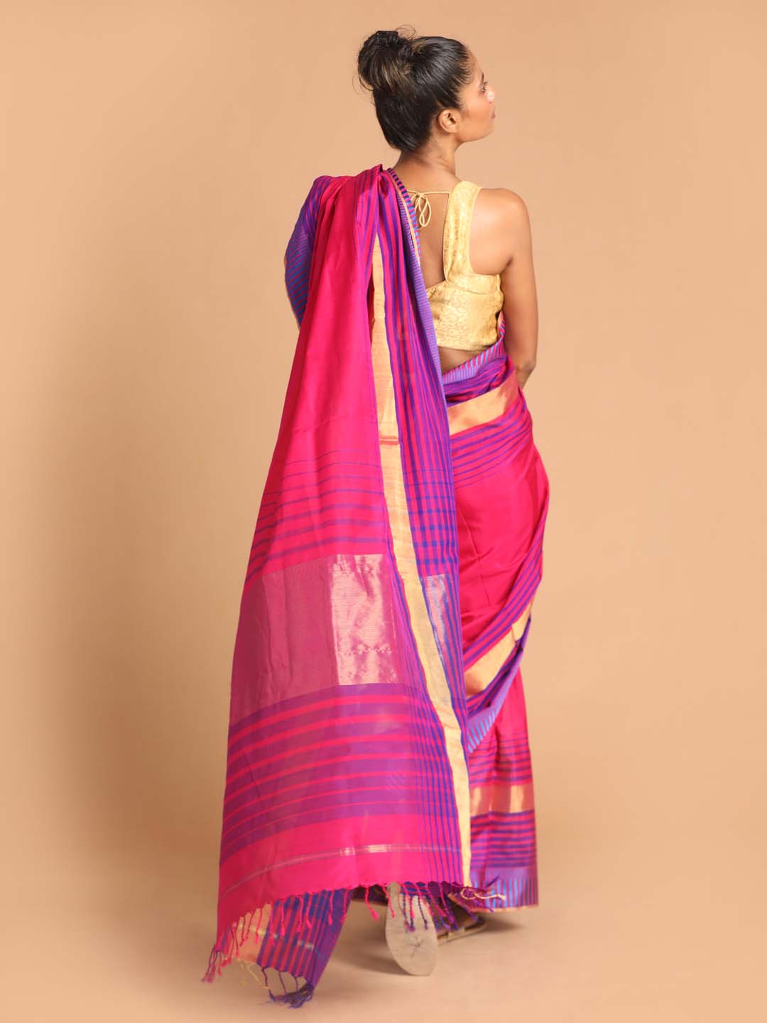 Indethnic Maheshwari Handloom Silk Cotton Saree - View 3