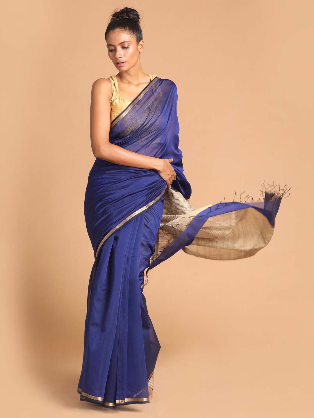 Indethnic Maheshwari Handloom Silk Cotton Saree - View 1