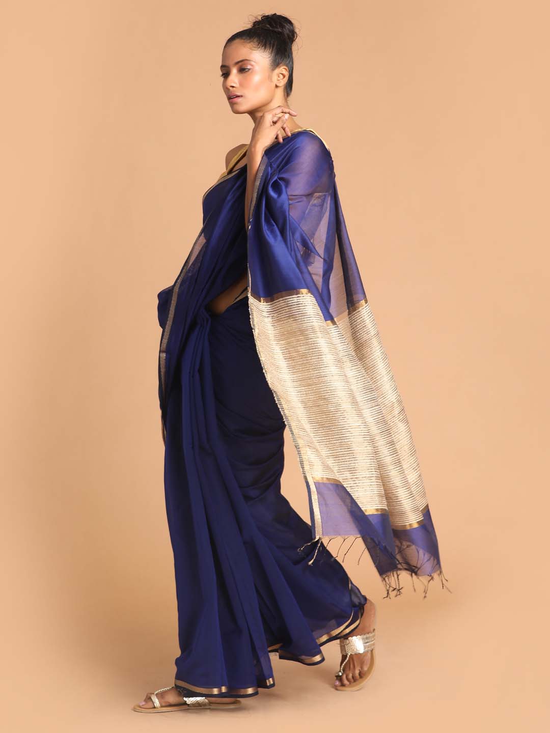 Indethnic Maheshwari Handloom Silk Cotton Saree - View 1