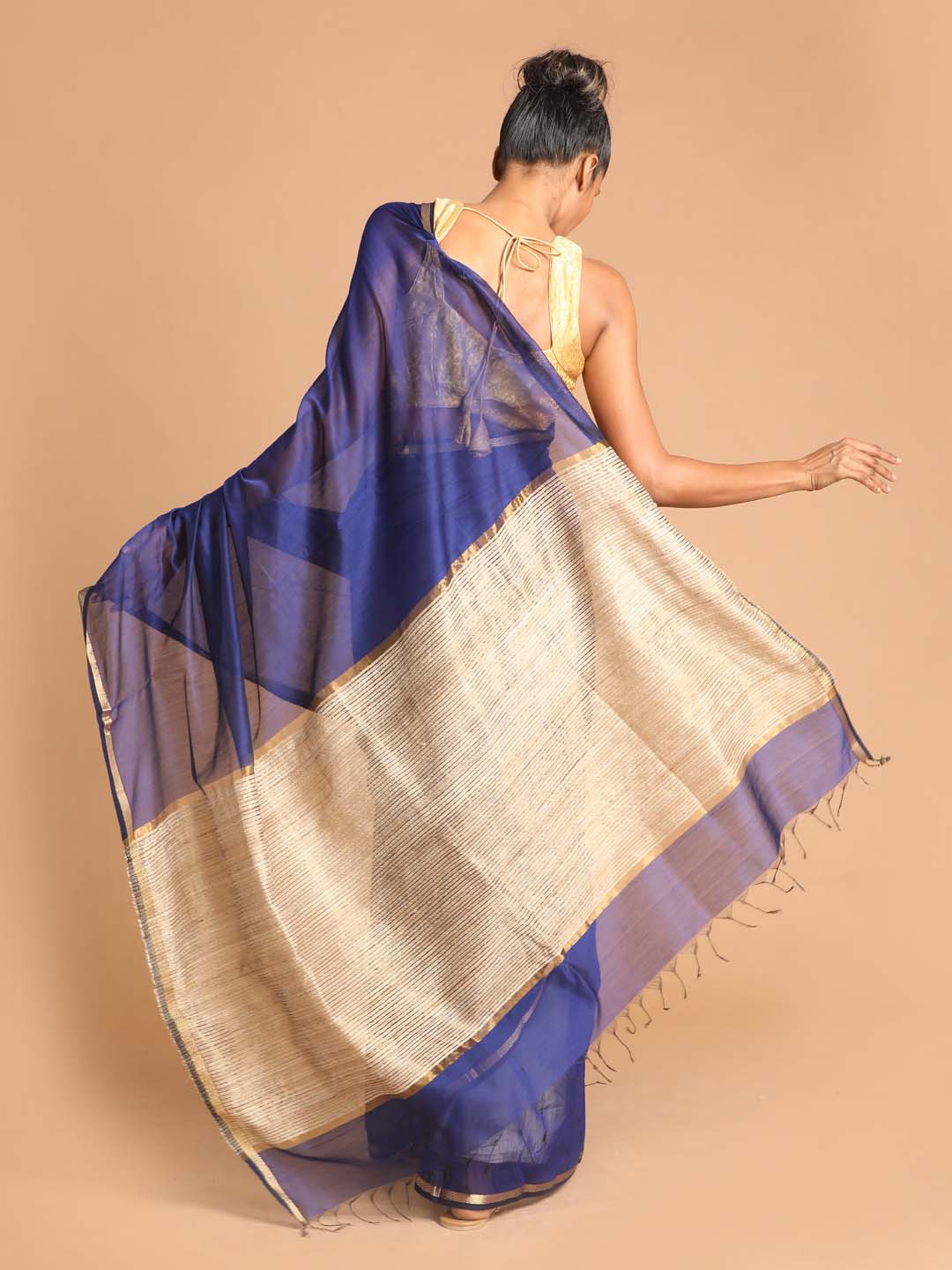 Indethnic Maheshwari Handloom Silk Cotton Saree - View 3