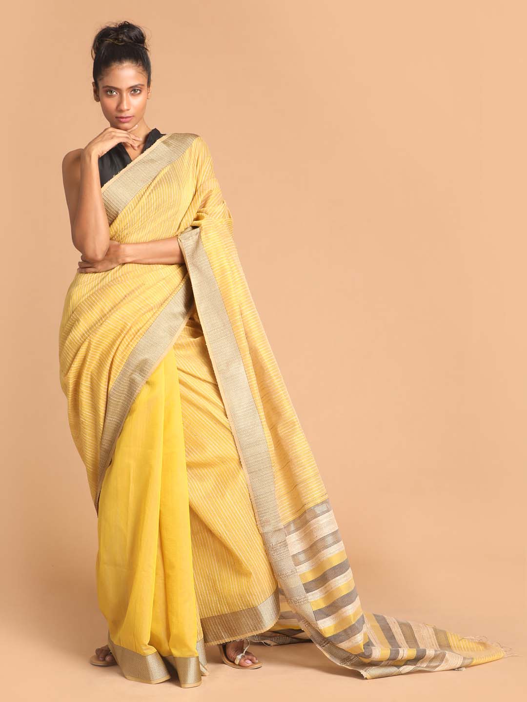 Indethnic Maheshwari Handloom Silk Cotton Saree - View 1