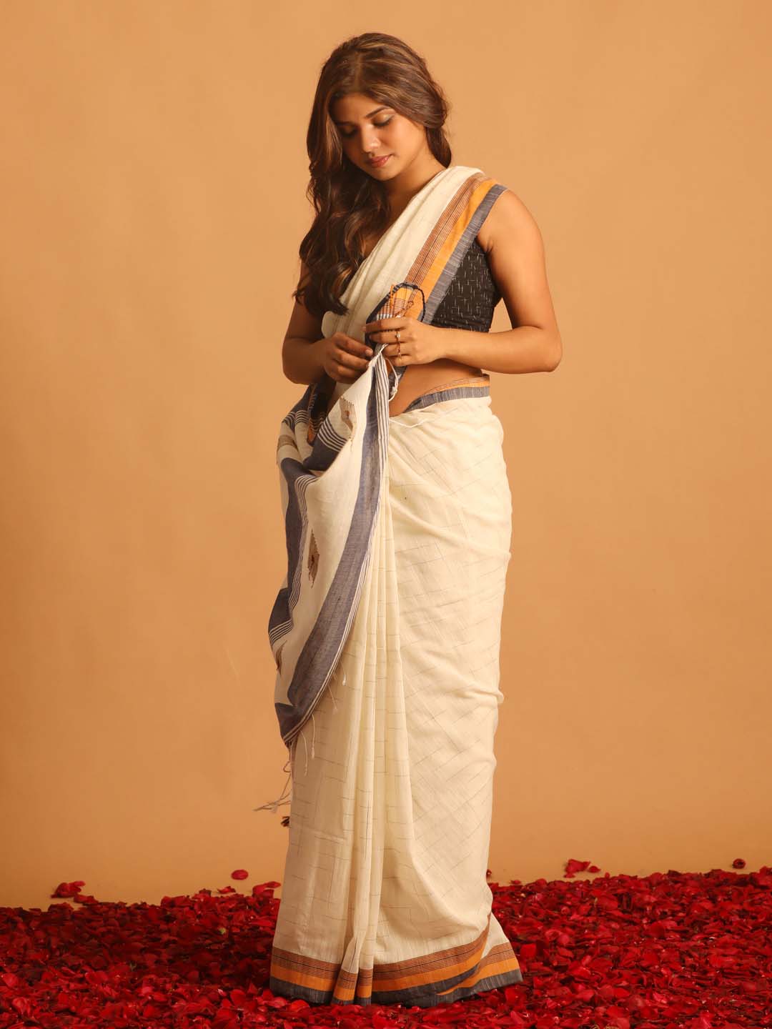 Indethnic White Pure Cotton Woven Design Design Sarees - View 2