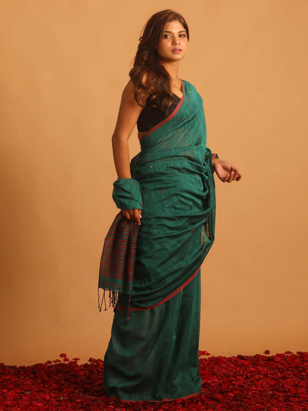 Indethnic Green Pure Cotton Woven Design Design Sarees - View 2