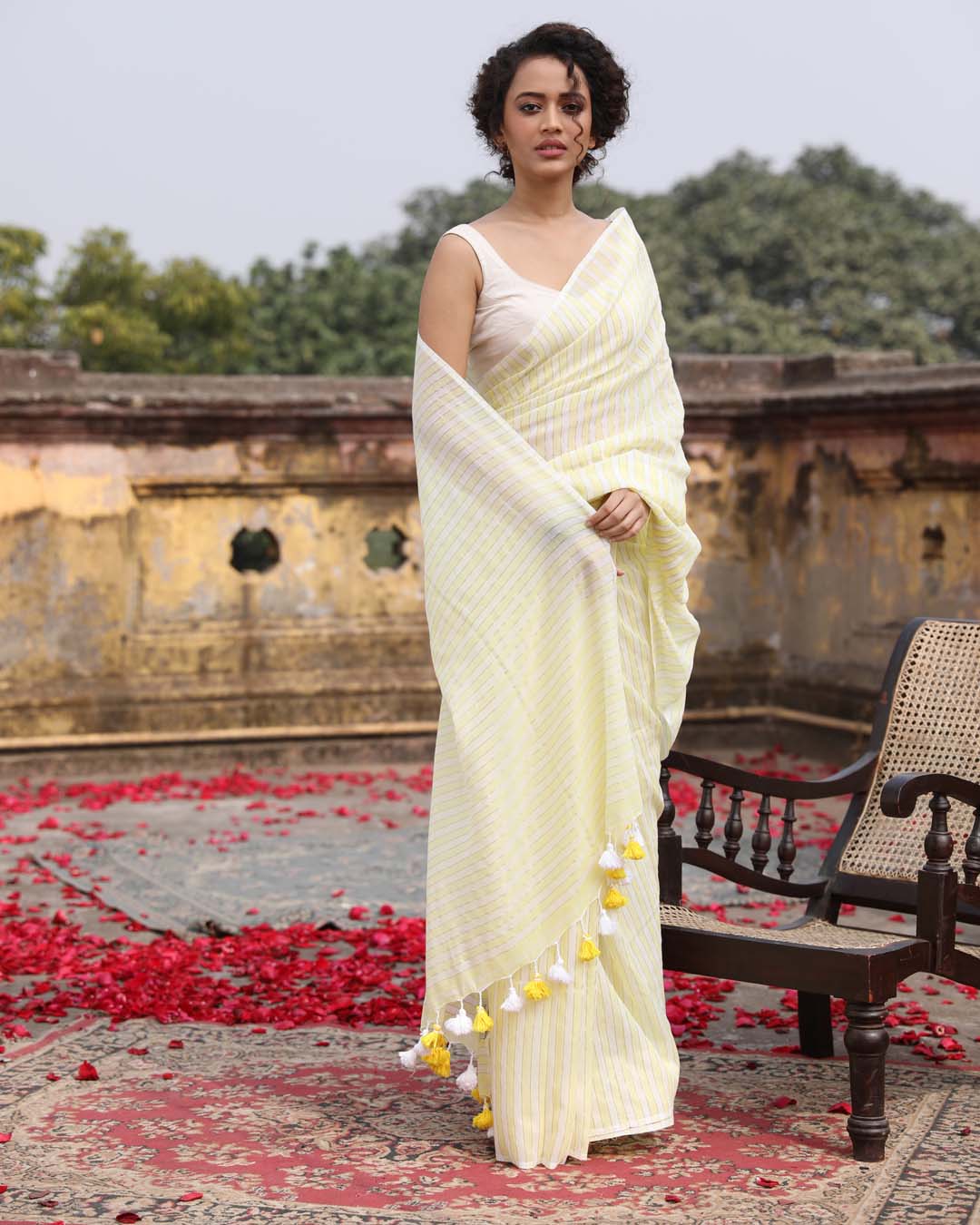 Indethnic Yellow Pure Cotton Color Blocked Design Sarees - View 1