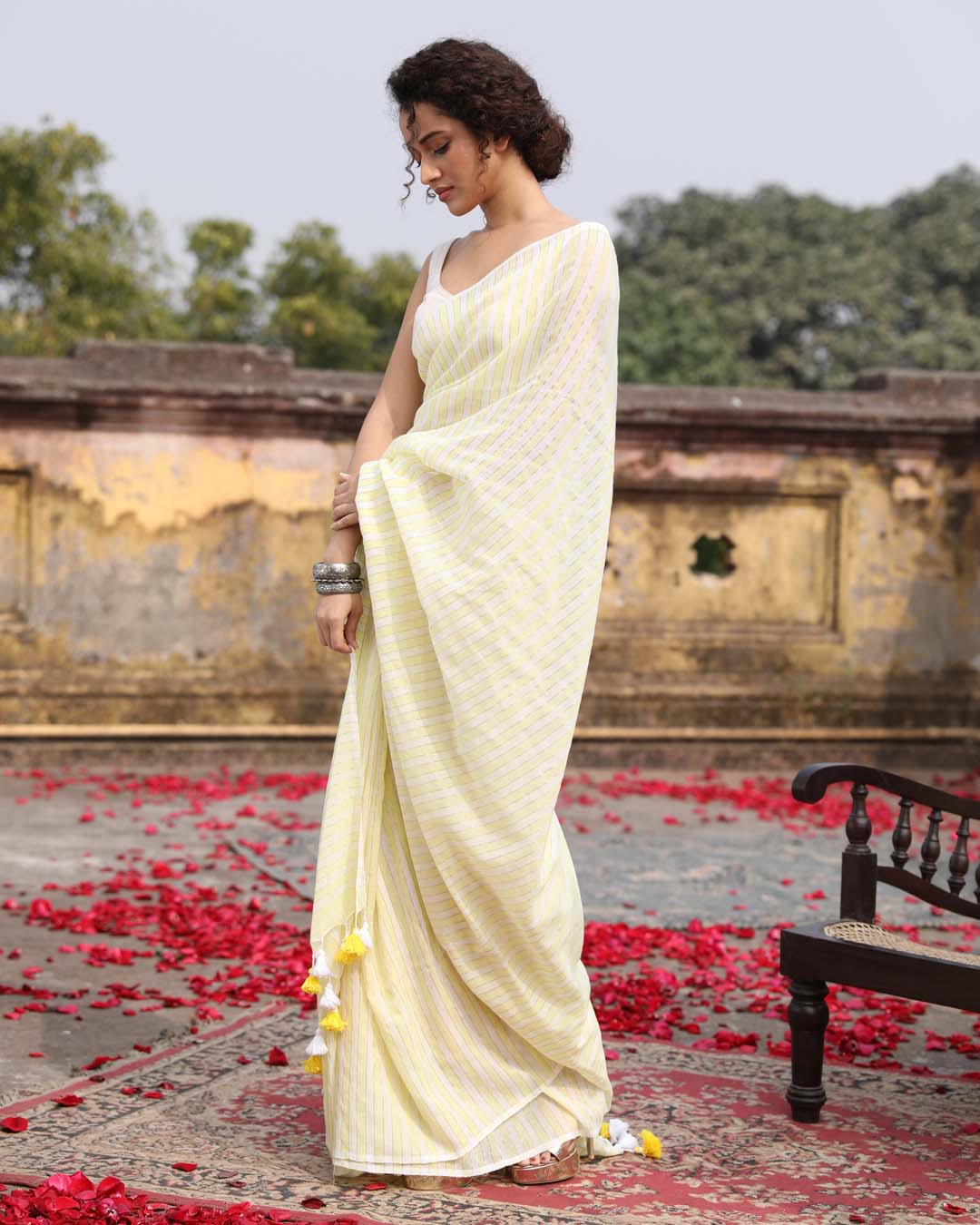 Indethnic Yellow Pure Cotton Color Blocked Design Sarees - View 3