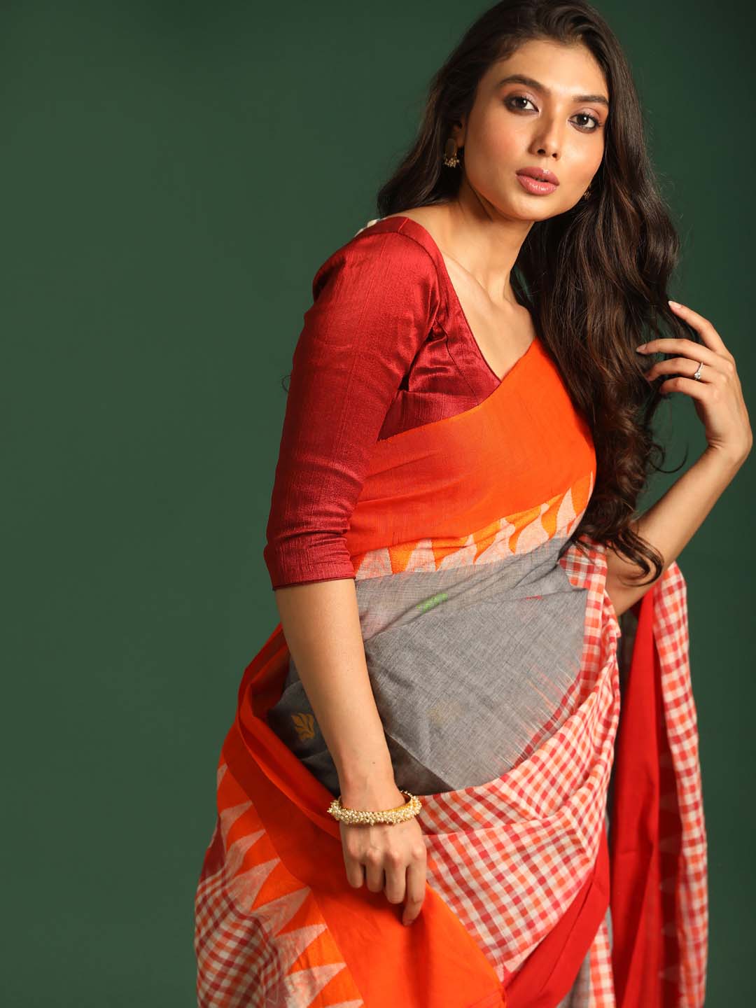 Indethnic Red and Grey Solid Colour Blocked Saree - View 3