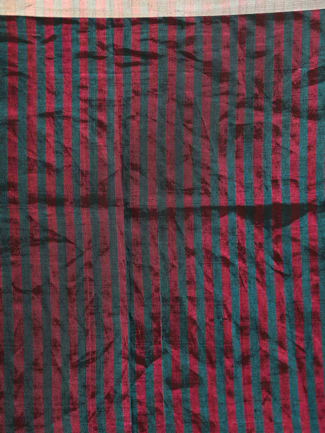 Indethnic Purple Pure Linen Striped Design Jamdani - Saree Detail View