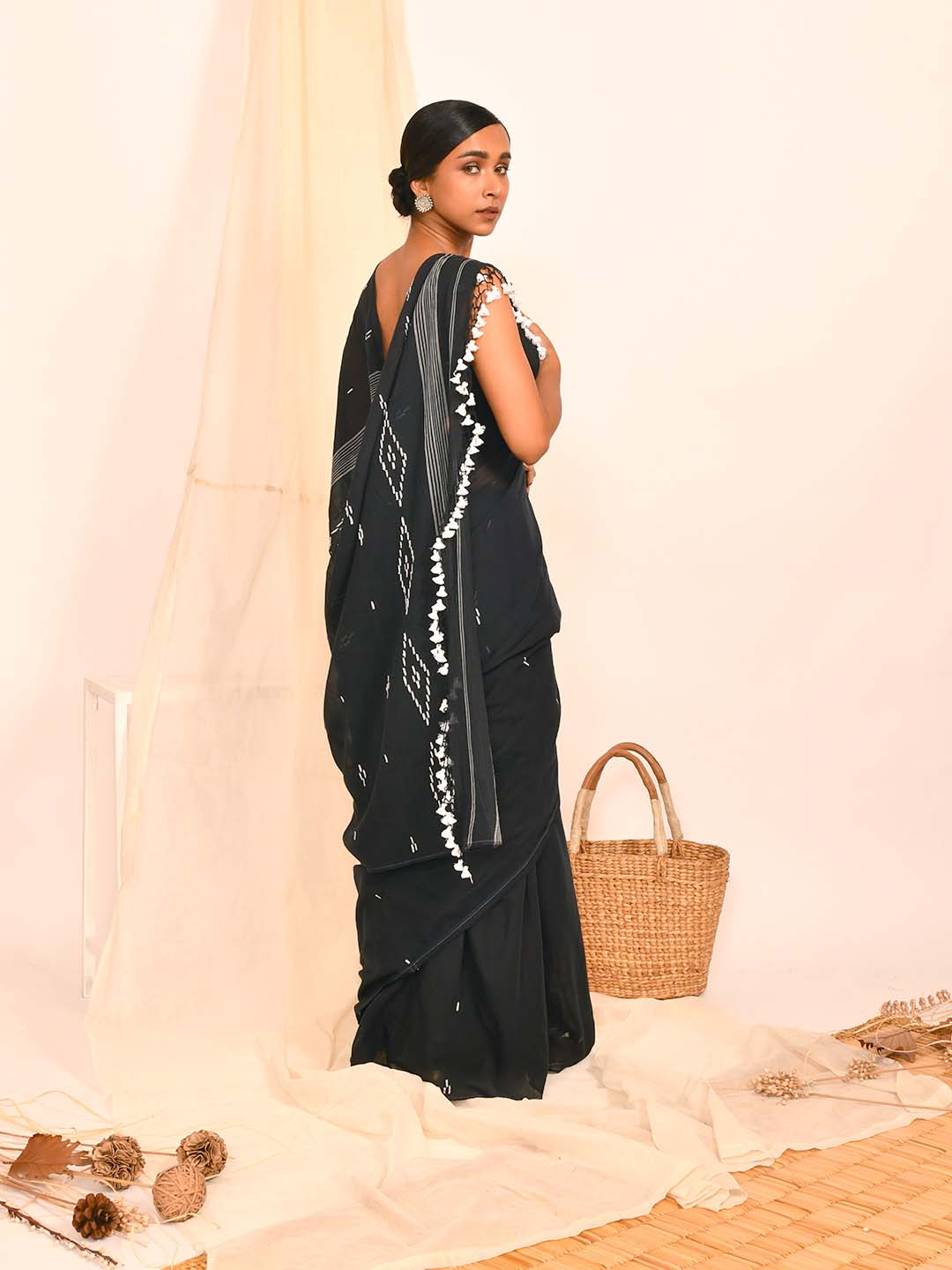 CLASSIC ESSENCE (SAREE)