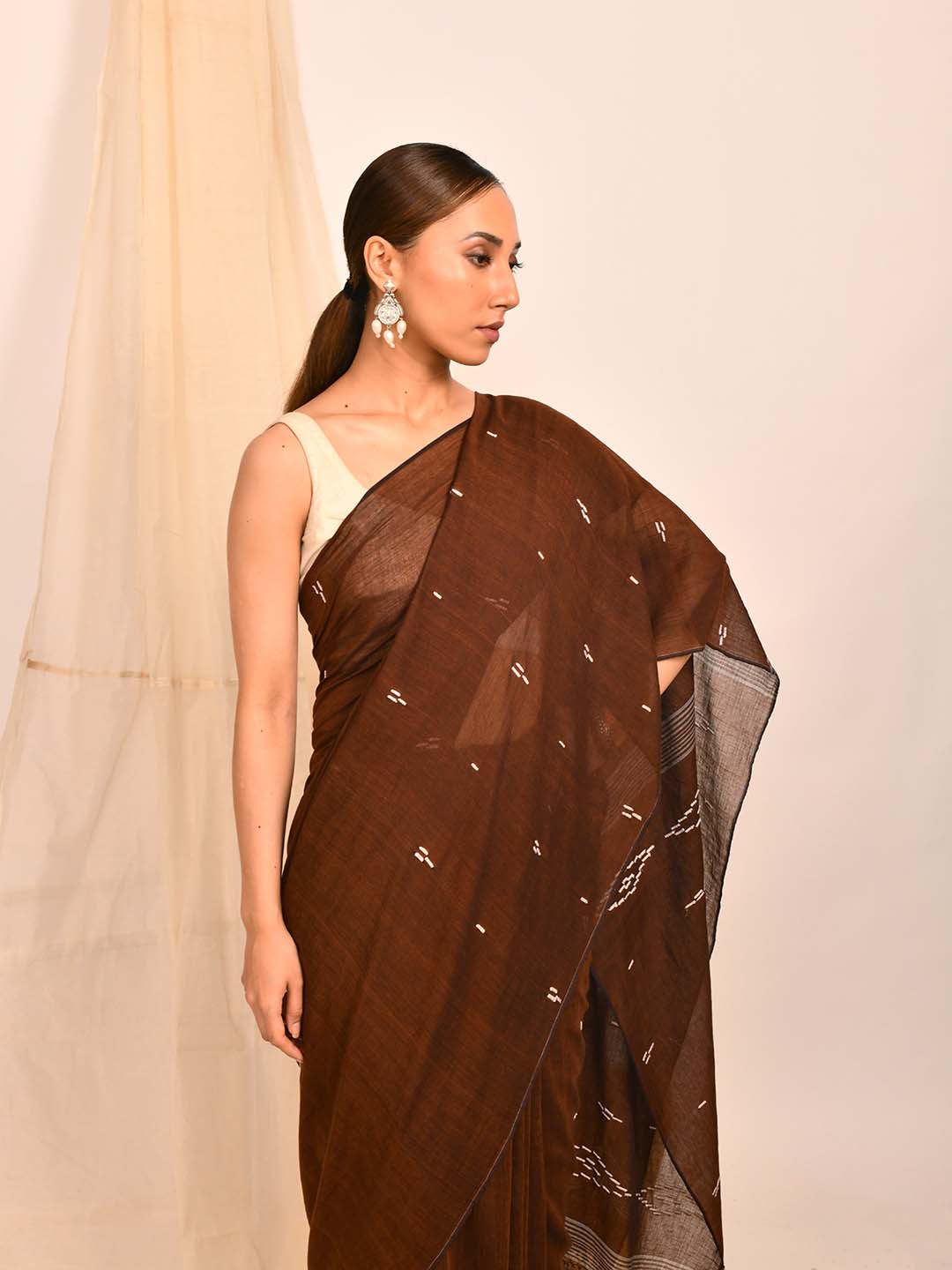 EARTHEN ELEGANCE (SAREE)