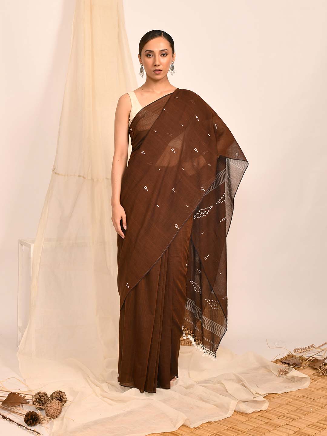 EARTHEN ELEGANCE (SAREE)