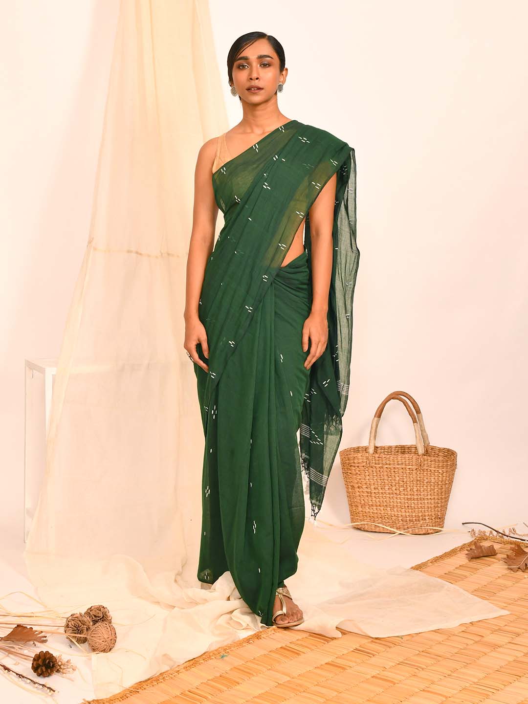 WOVEN HARMONY (SAREE)