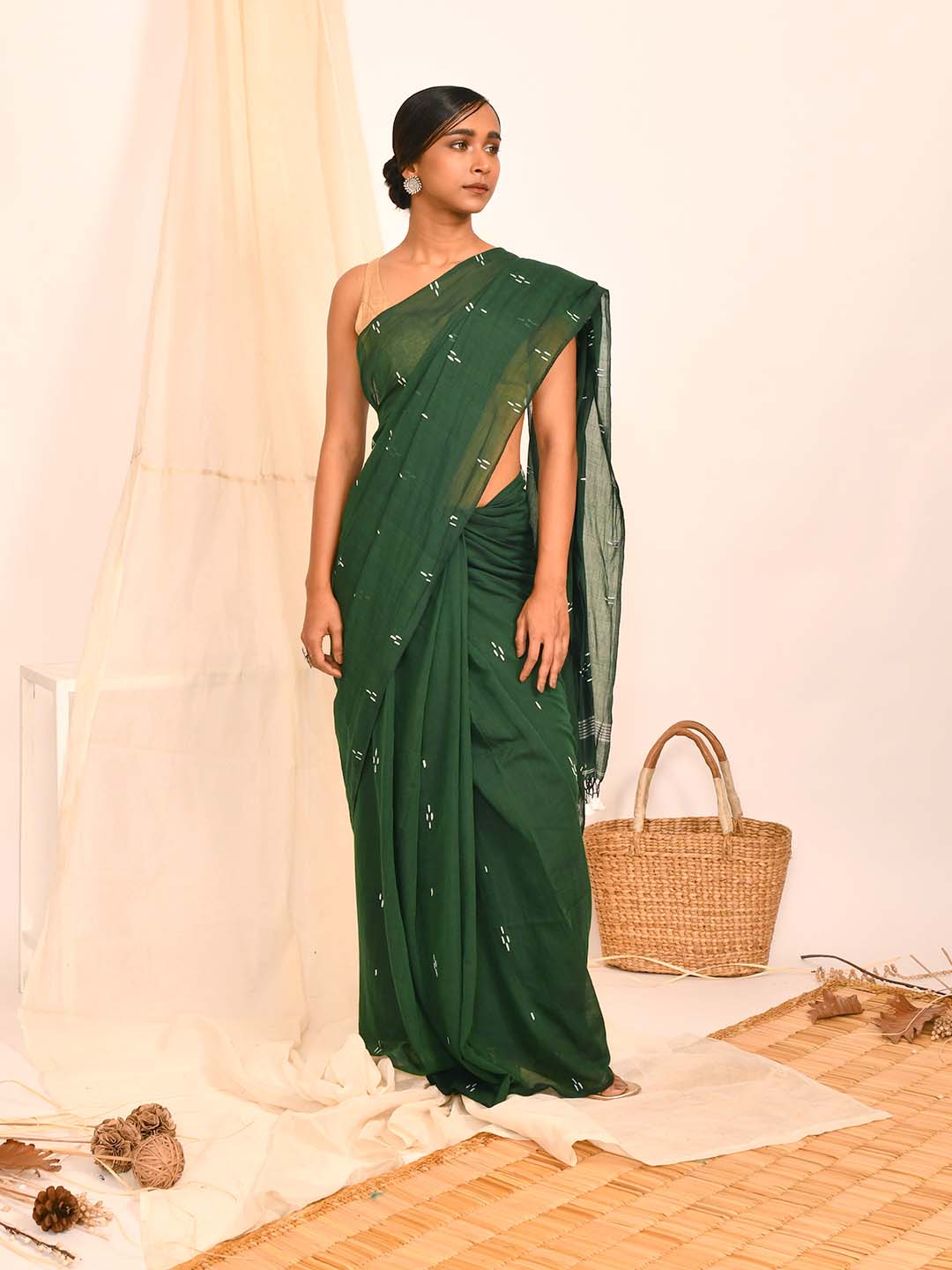 WOVEN HARMONY (SAREE)