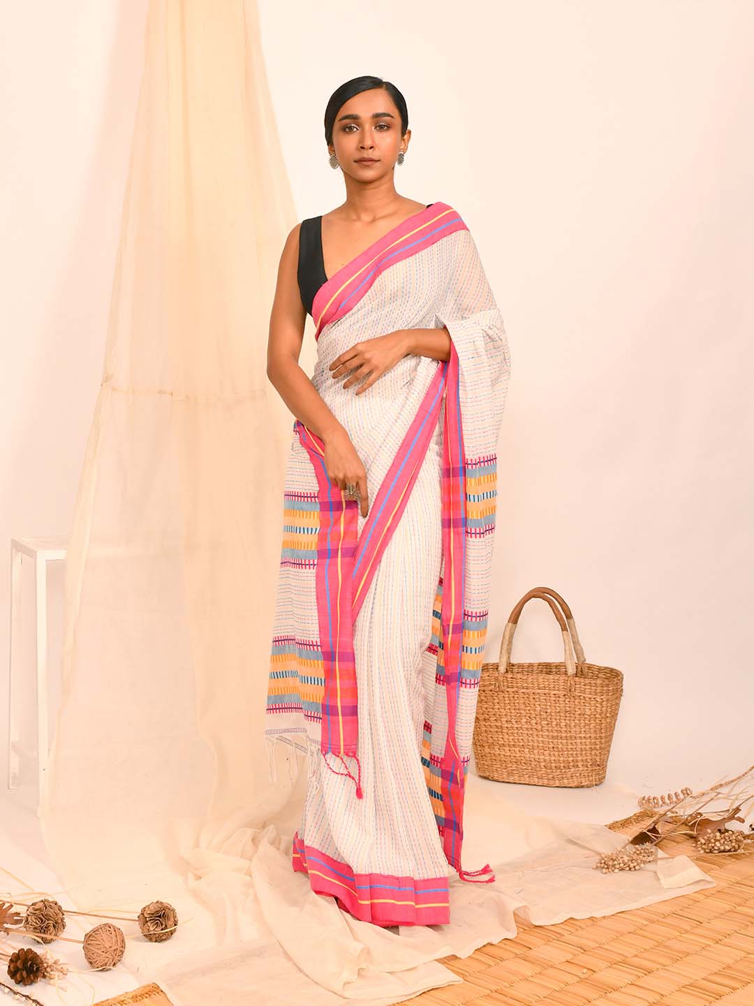 WOVEN GRACE (SAREE)