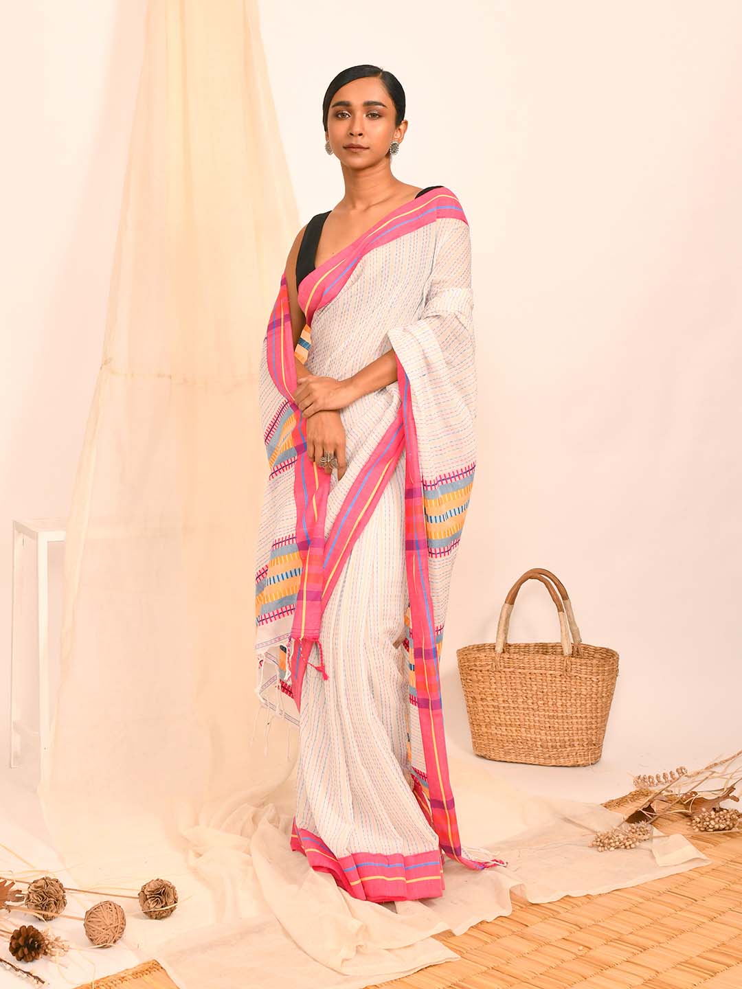 WOVEN GRACE (SAREE)