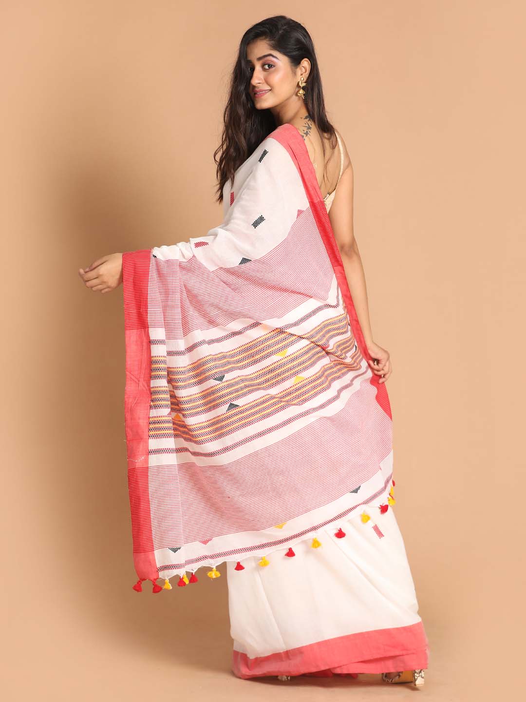 Indethnic White Bengal Handloom Pure Cotton Saree Work Saree - View 3