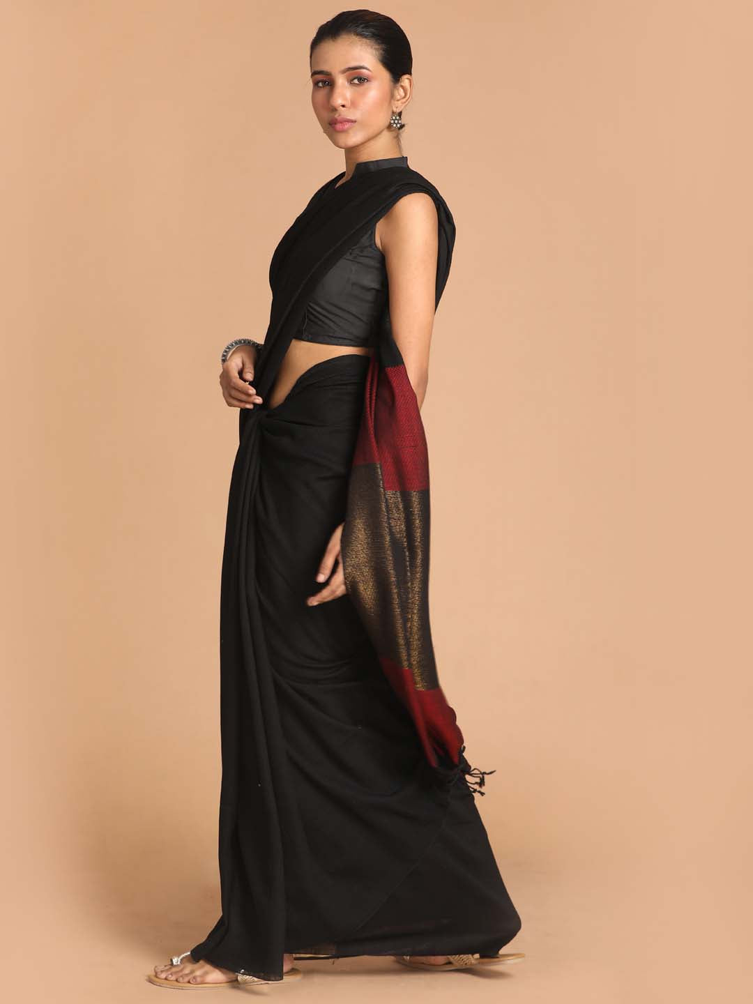 Indethnic Black Bengal Handloom Pure Cotton Saree Party Saree - View 2