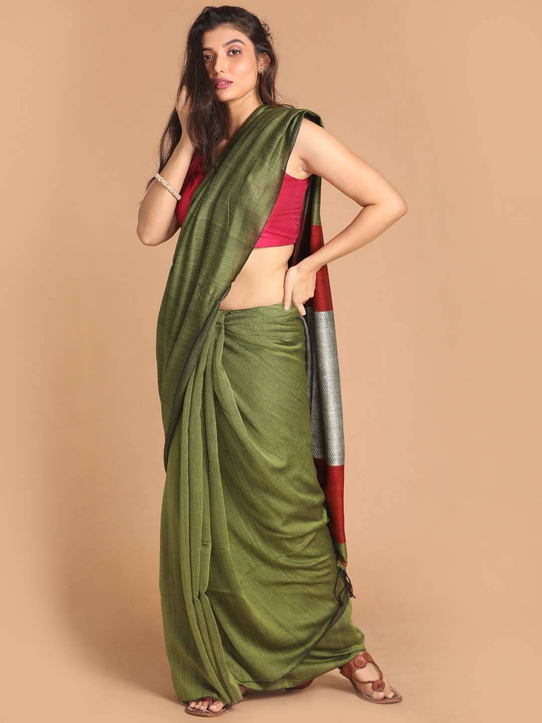 Indethnic Olive Bengal Handloom Pure Cotton Saree Party Saree - View 1