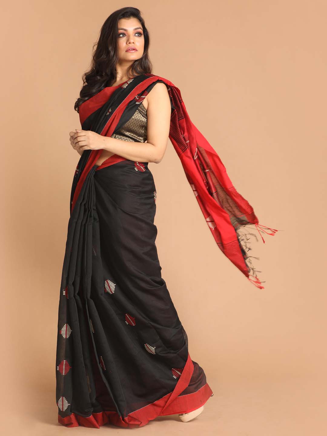 Indethnic Black Bengal Handloom Cotton Blend Work Saree - View 2