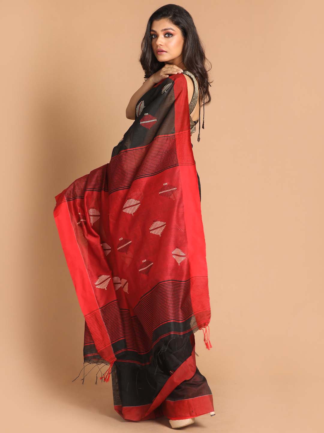 Indethnic Black Bengal Handloom Cotton Blend Work Saree - View 3