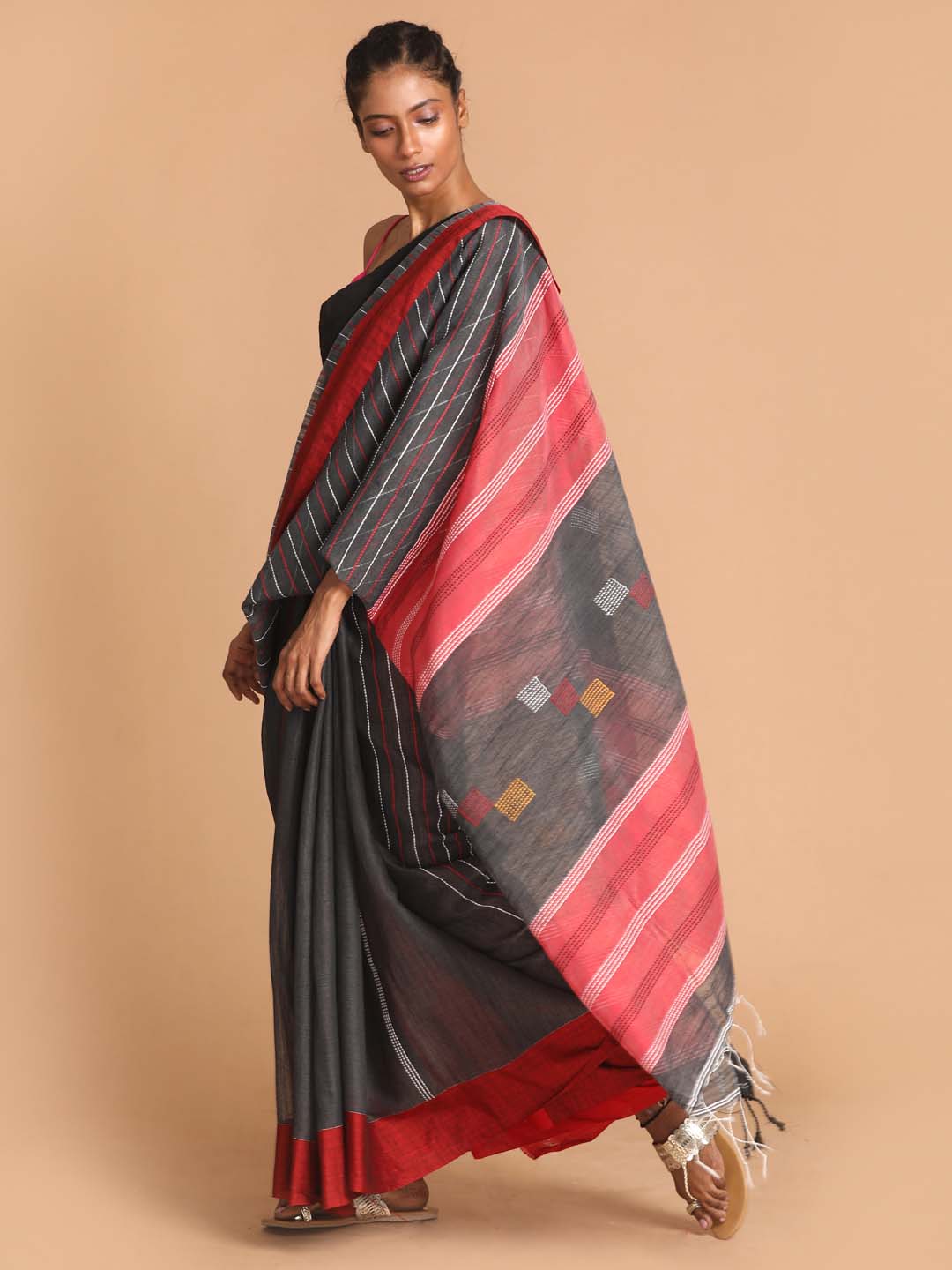 Indethnic Grey Bengal Handloom Cotton Blend Work Saree - View 2