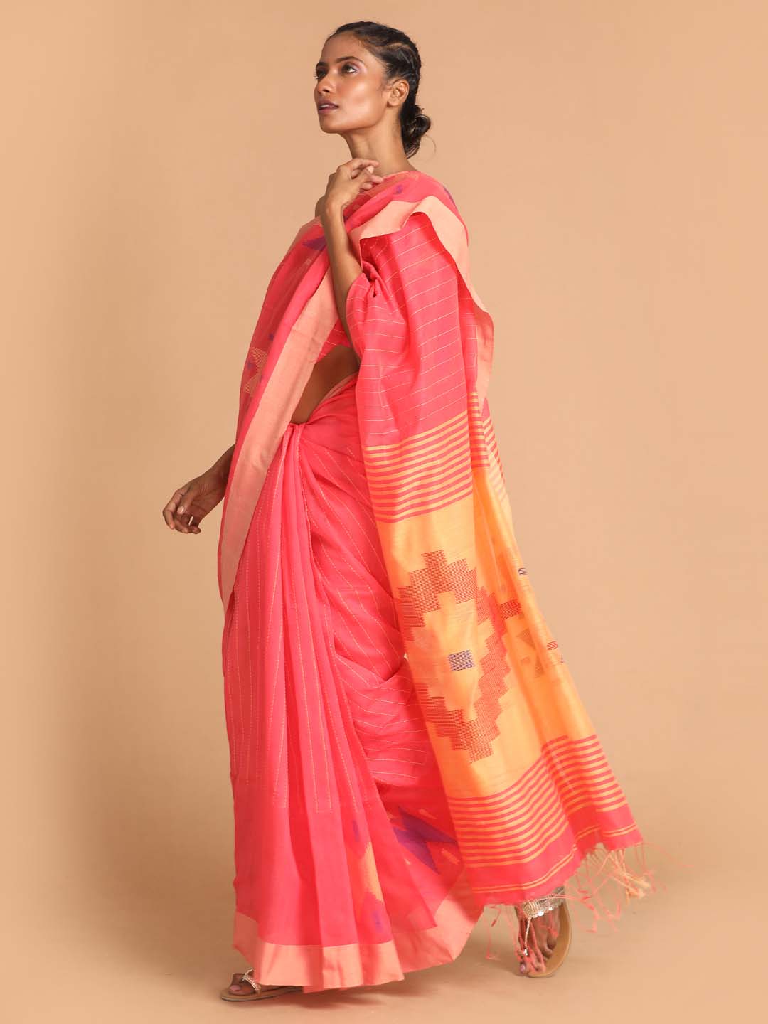 Indethnic Pink Bengal Handloom Cotton Blend Work Saree - View 2