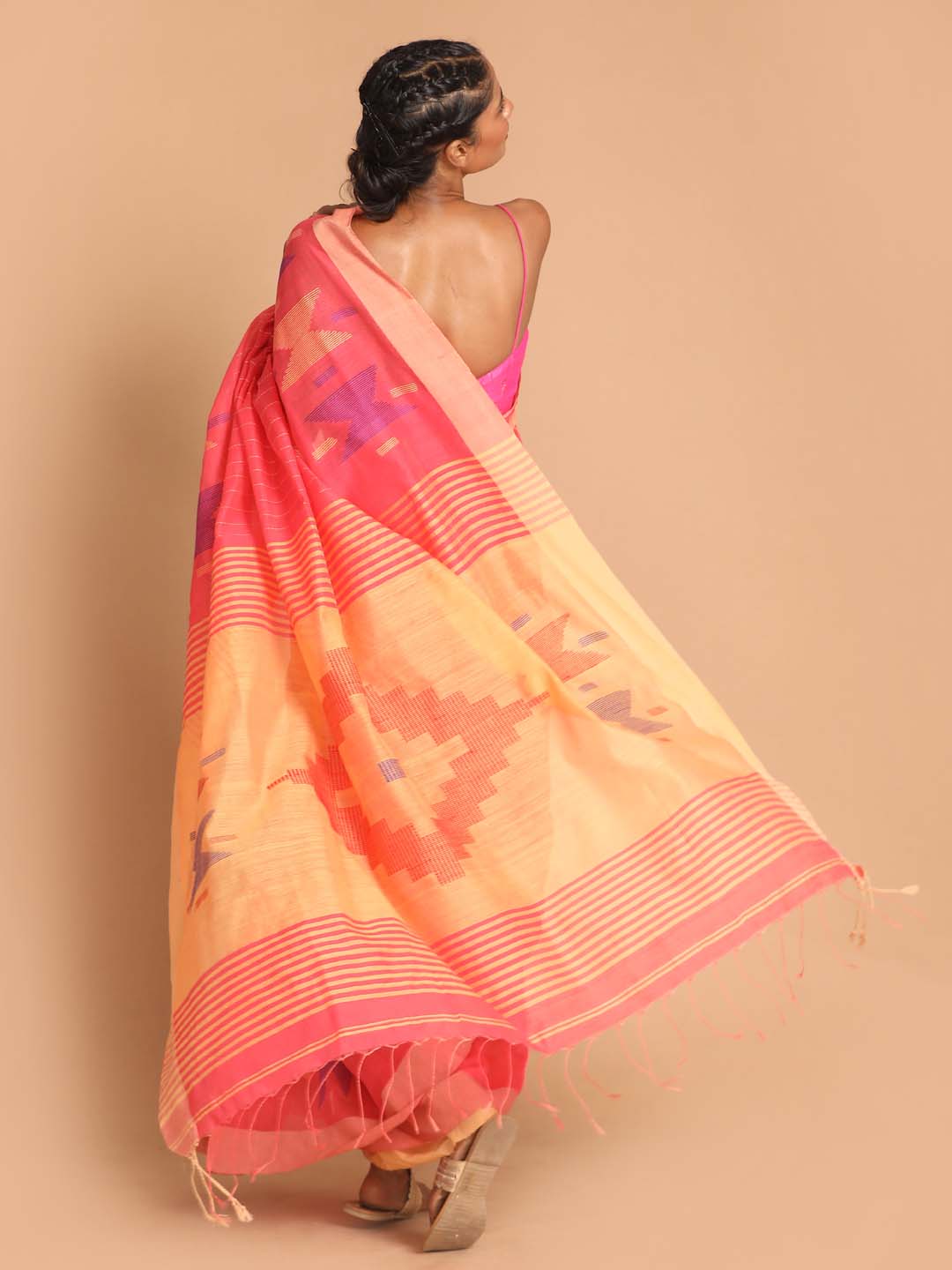 Indethnic Pink Bengal Handloom Cotton Blend Work Saree - View 3