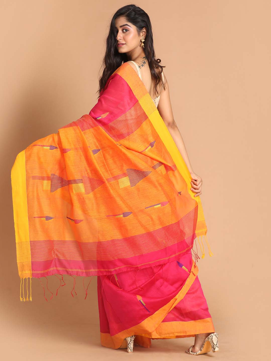 Indethnic Pink Bengal Handloom Cotton Blend Work Saree - View 3