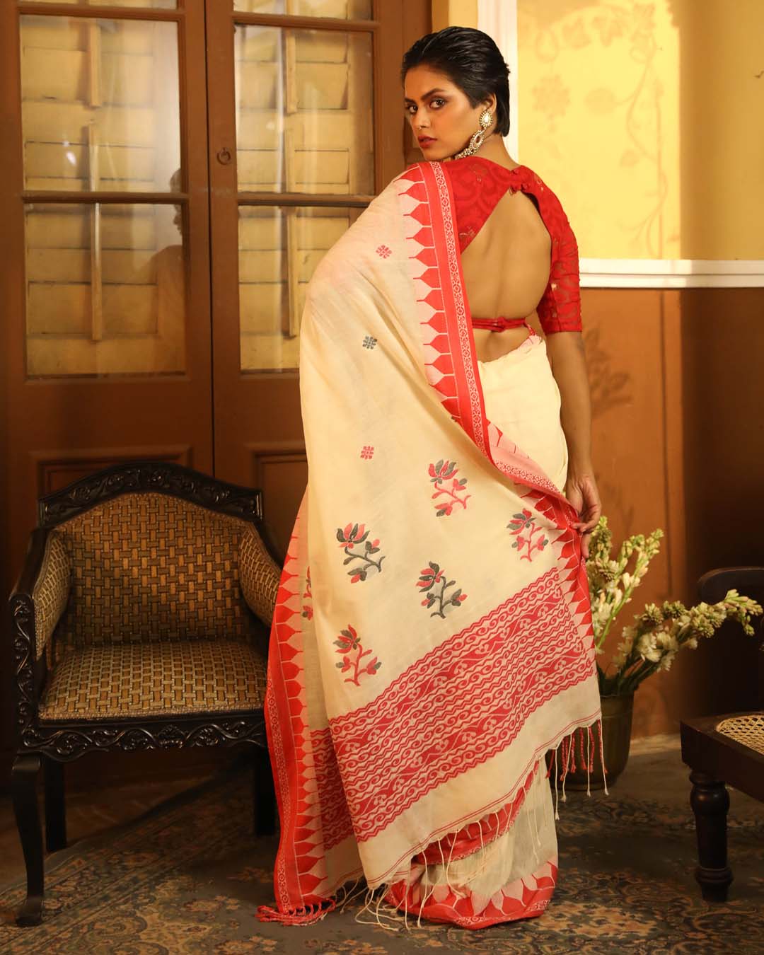 IVORY LUXE (SAREE)