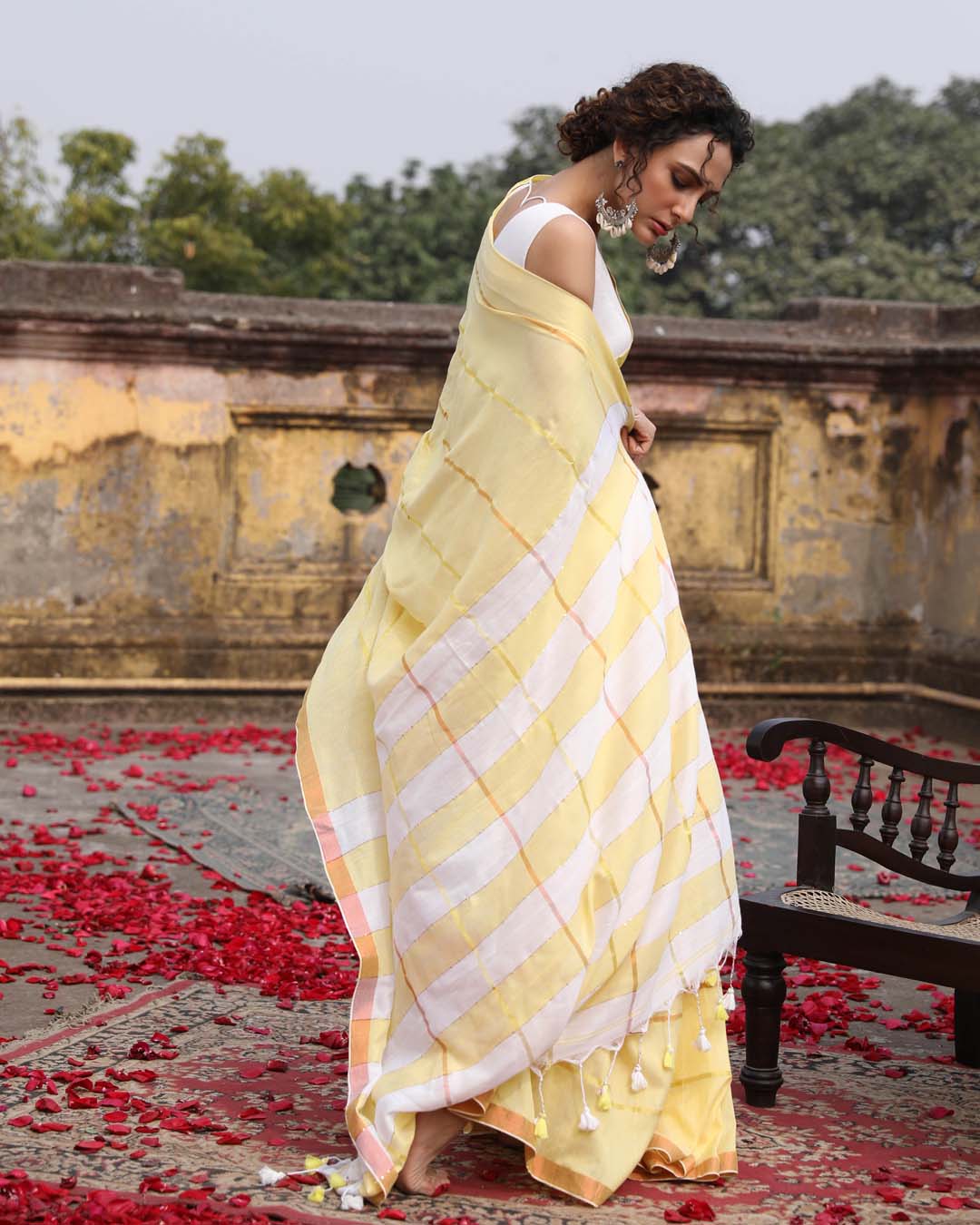 SUNLIT SPLENDOR (BENGAL HANDLOOM 100% PURE COTTON SAREE)