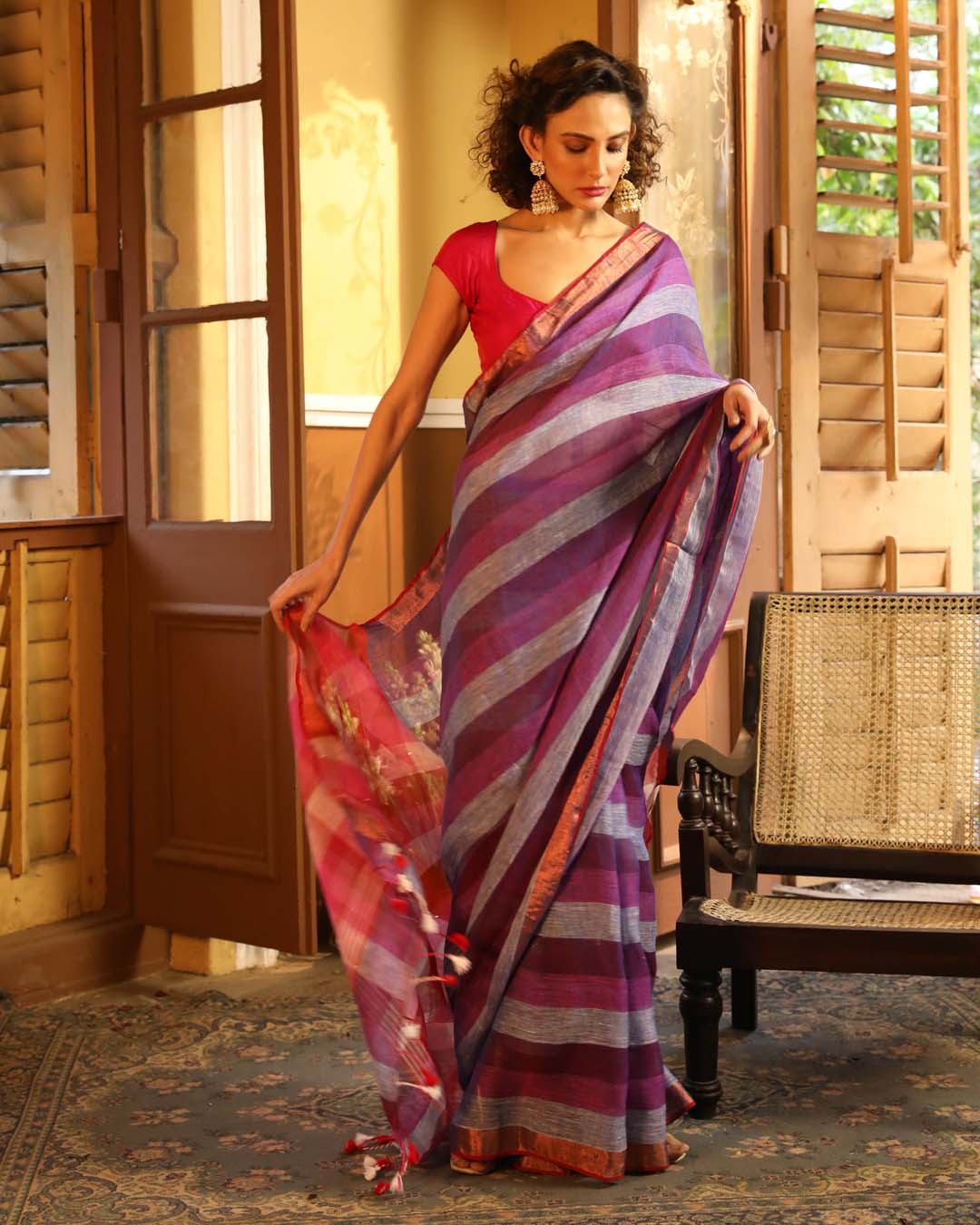 AZURE RADIANCE (BENGAL HANDLOOM PURE LINEN SAREE)