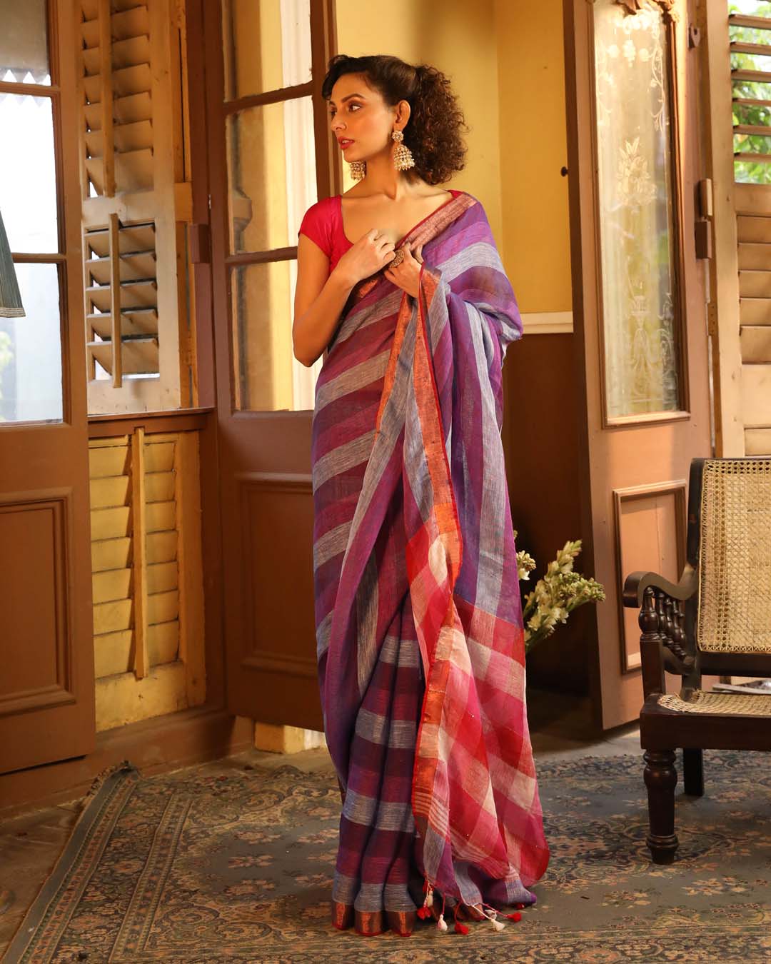 AZURE RADIANCE (BENGAL HANDLOOM PURE LINEN SAREE)