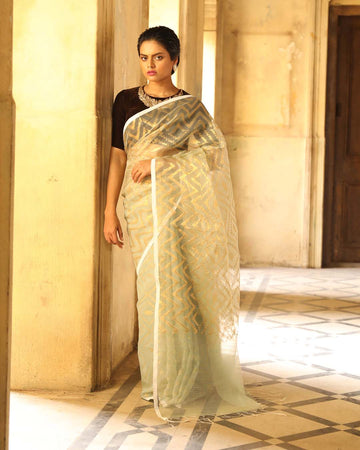 VERDANT GRACE (BENGAL HANDLOOM ART SILK SAREE)