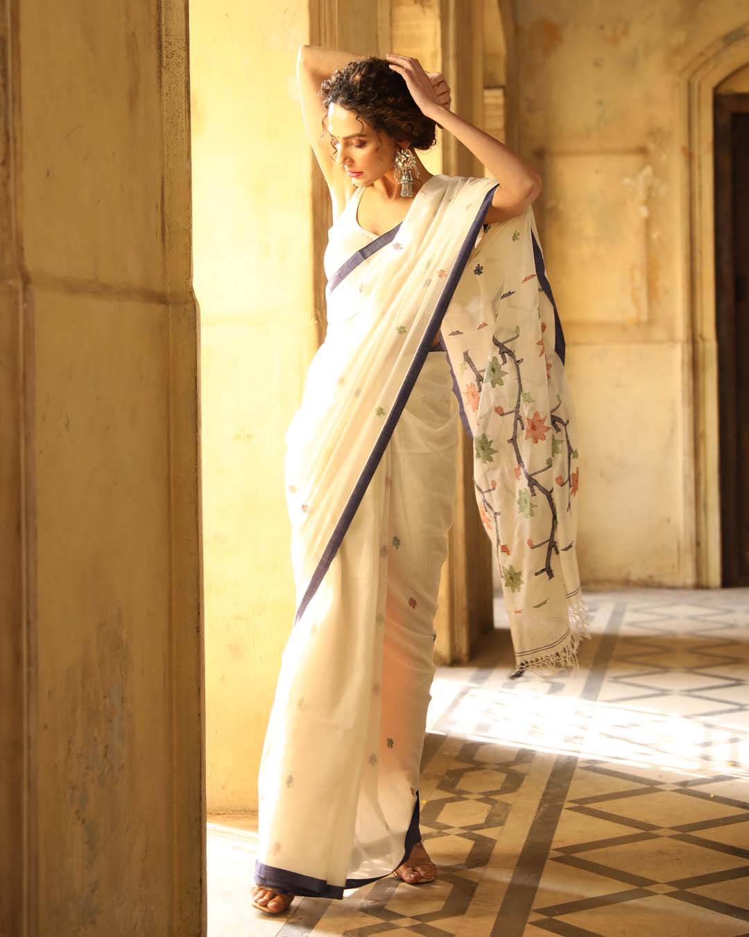 IVORY HERITAGE (HANDLOOM 100% PURE COTTON SAREE)