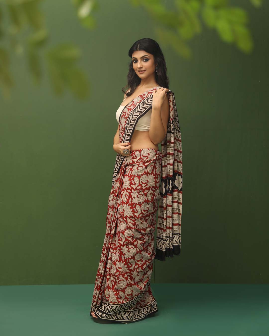 CRIMSON GLOW (SAREE)