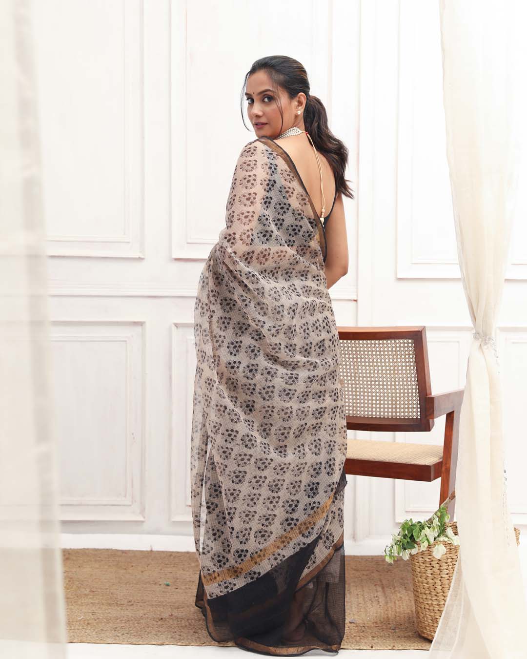 GREY WHISPER (BAGRU SILK COTTON SAREE)