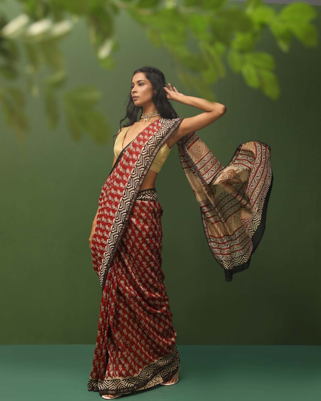 CRIMSON LEGACY (SAREE)