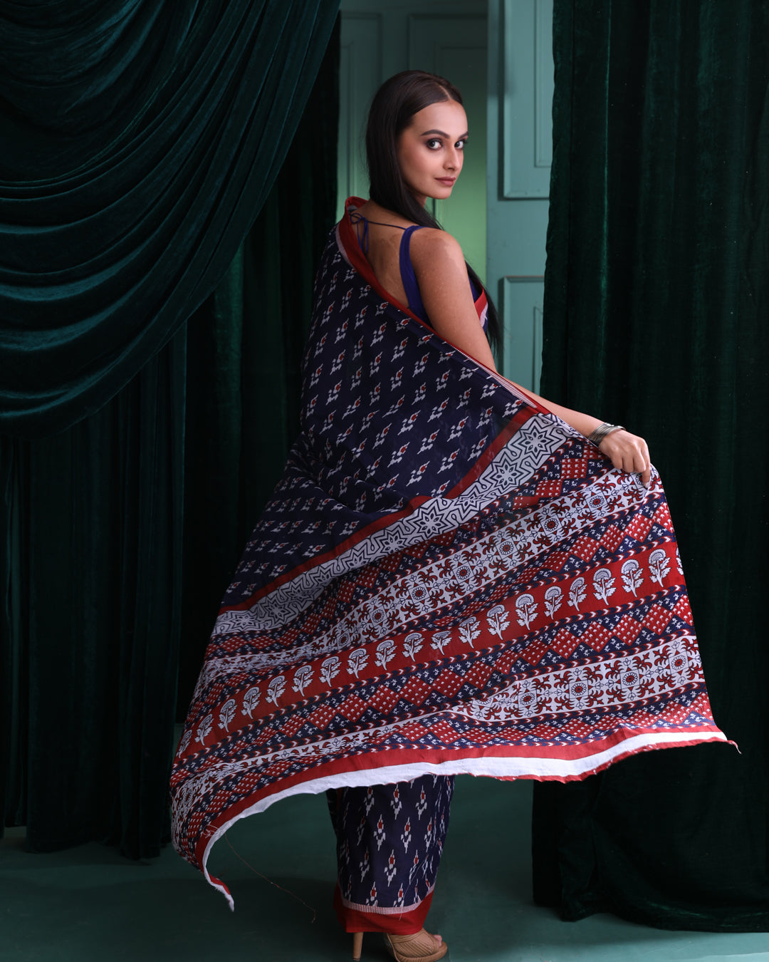 COBALT CHARM (SAREE)