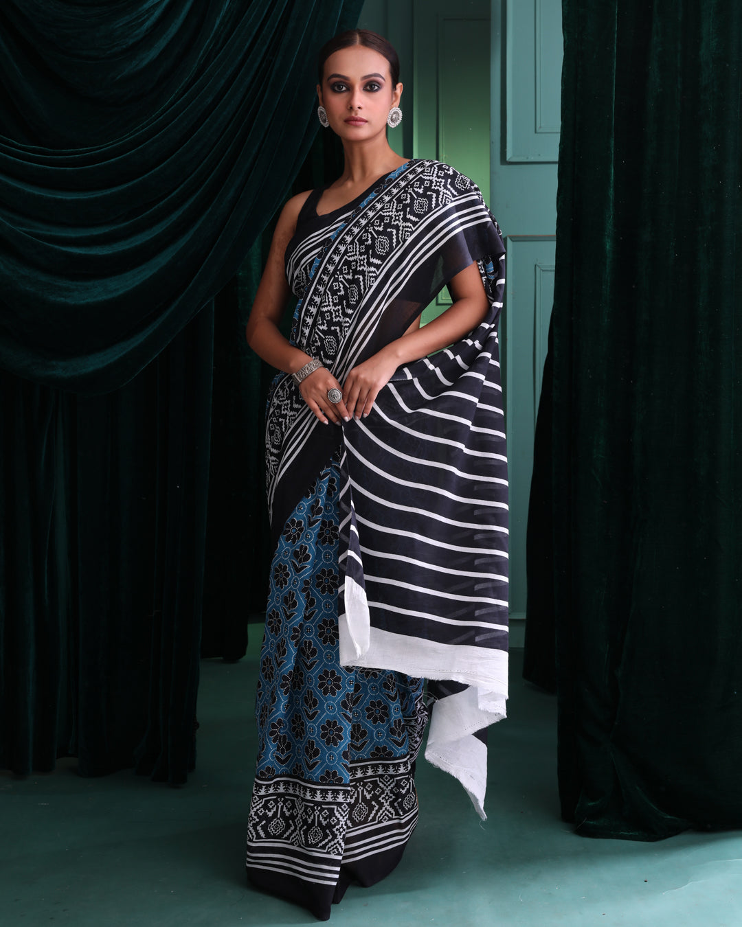 AZURE ELEGANCE (SAREE)