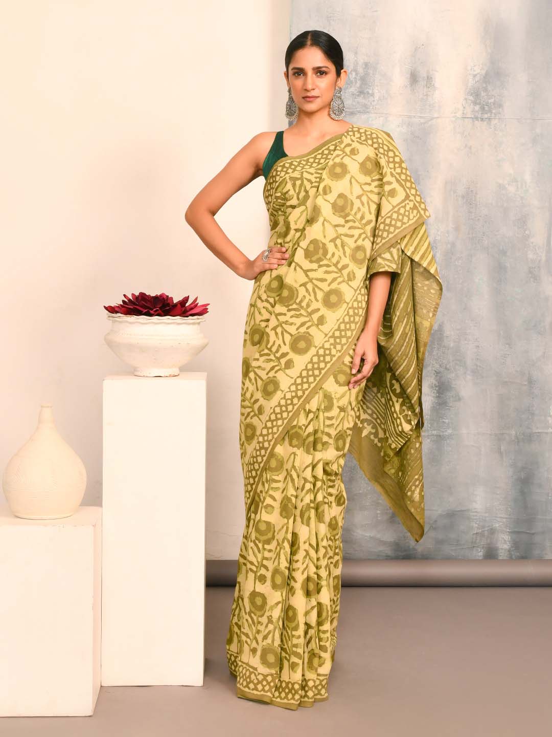 VERDANT ELEGANCE (SAREE)