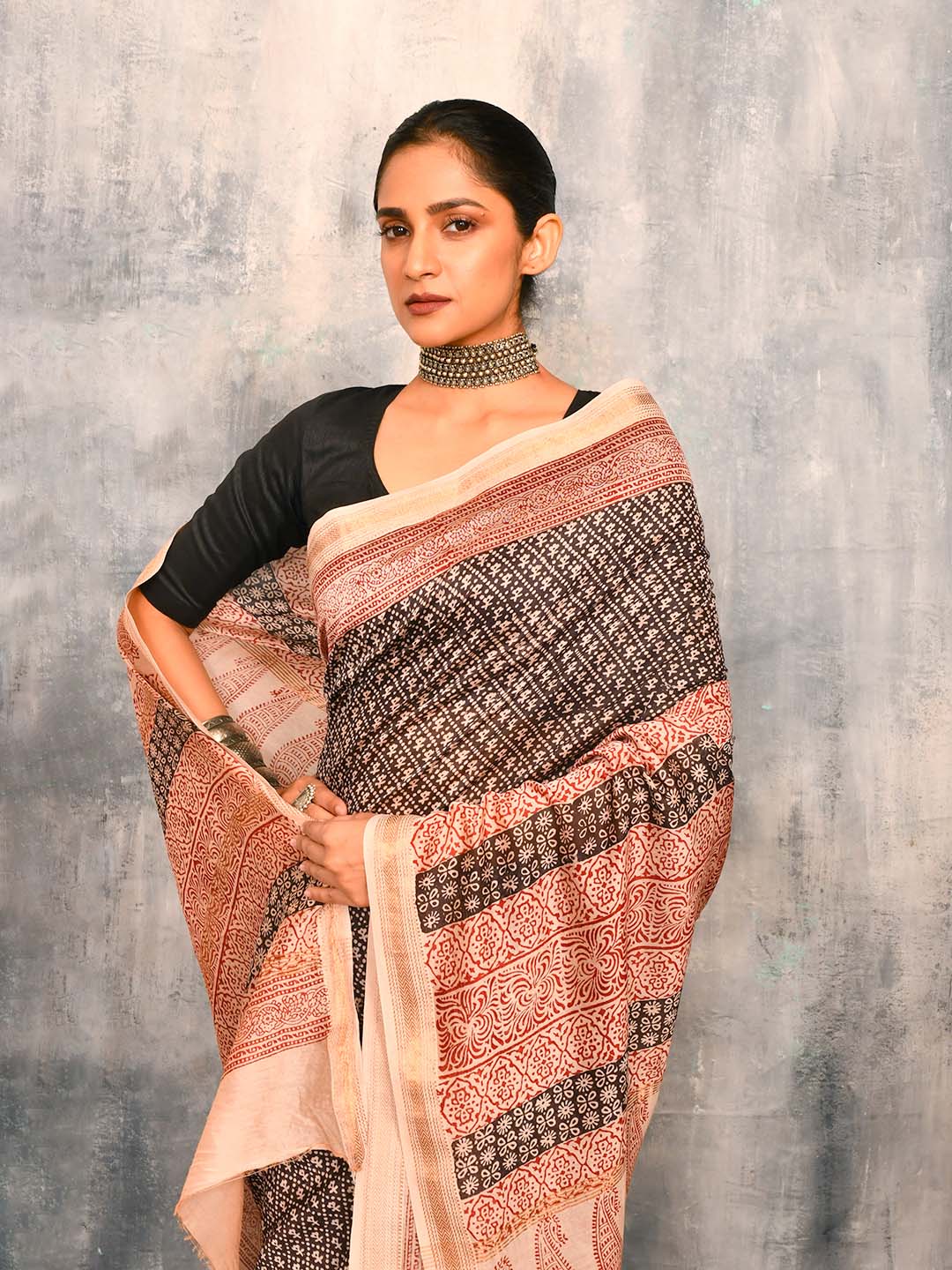 MIDNIGHT ECHO (SAREE)