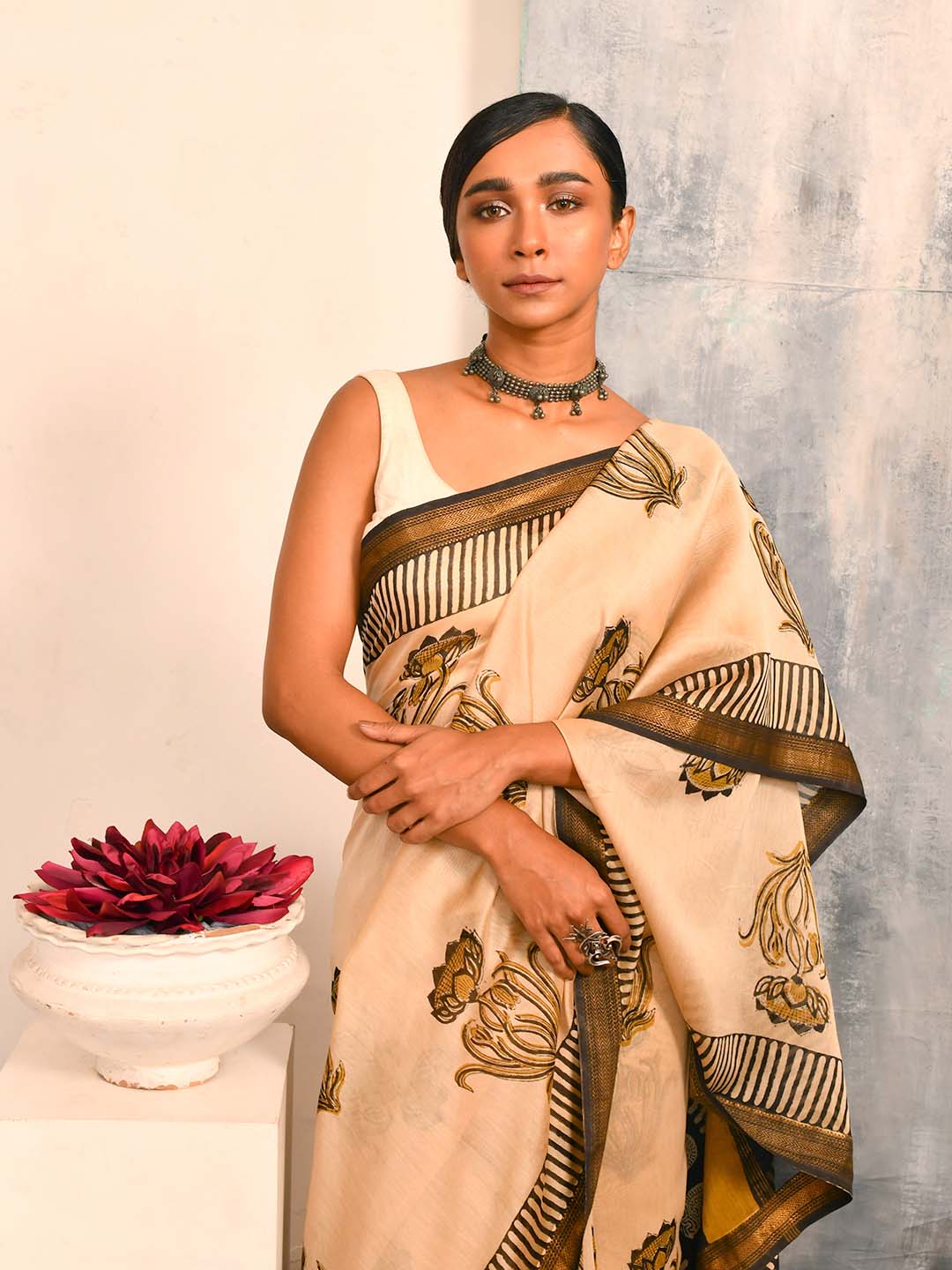 GOLDEN ECHO (SAREE)